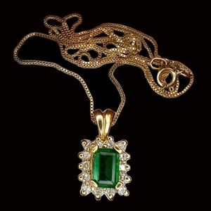 Emerald Diamond Gold necklace new